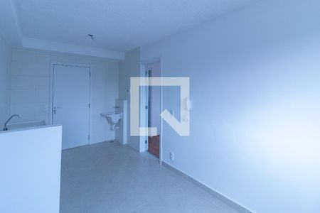 Sala de apartamento para alugar com 1 quarto, 27m² em Jardim Itacolomi, São Paulo