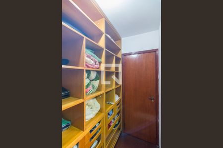 Apartamento à venda com 134m², 4 quartos e 2 vagas Apartamento à venda com 134m², 4 quartos e 2 vagasCloset da Suite