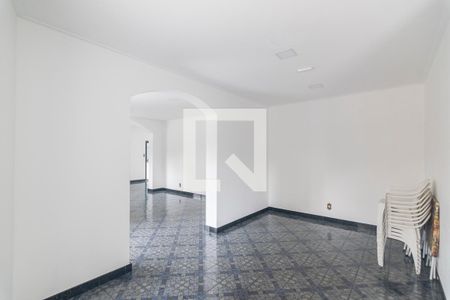 Apartamento à venda com 134m², 4 quartos e 2 vagas Apartamento à venda com 134m², 4 quartos e 2 vagasSalão de Festas