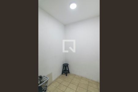 Apartamento à venda com 134m², 4 quartos e 2 vagas Apartamento à venda com 134m², 4 quartos e 2 vagasQuarto de Serviço