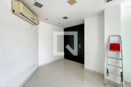 Casa à venda com 700m², 8 quartos e 2 vagasQuarto 1