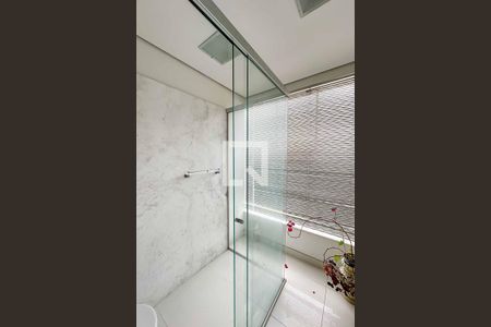 Casa à venda com 700m², 8 quartos e 2 vagasBanheiro 2