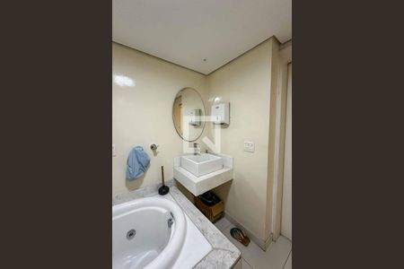 Casa à venda com 700m², 8 quartos e 2 vagasBanheiro 1