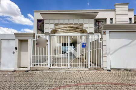 Casa à venda com 700m², 8 quartos e 2 vagasFachada