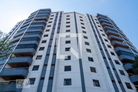Apartamento à venda com 300m², 3 quartos e 4 vagas Apartamento à venda com 300m², 3 quartos e 4 vagasFachada