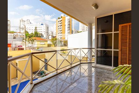 Casa à venda com 300m², 4 quartos e 3 vagas Casa à venda com 300m², 4 quartos e 3 vagasVaranda da Suíte 3