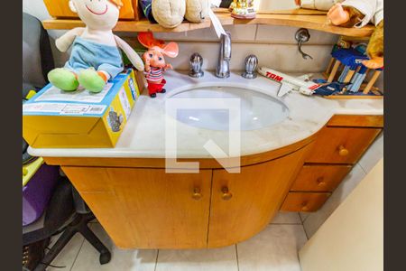 Casa à venda com 300m², 4 quartos e 3 vagas Casa à venda com 300m², 4 quartos e 3 vagasBanheiro da Suíte 2