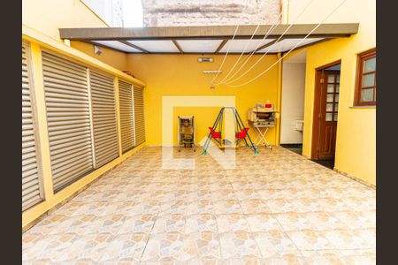 Casa à venda com 300m², 4 quartos e 3 vagas Casa à venda com 300m², 4 quartos e 3 vagasÁrea de Serviço