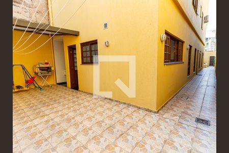 Casa à venda com 300m², 4 quartos e 3 vagas Casa à venda com 300m², 4 quartos e 3 vagasÁrea de Serviço