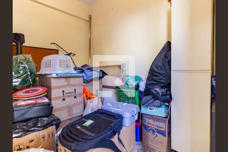 Casa à venda com 300m², 4 quartos e 3 vagas Casa à venda com 300m², 4 quartos e 3 vagasQuarto de Serviço