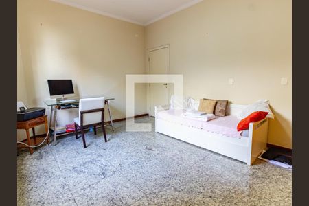 Casa à venda com 300m², 4 quartos e 3 vagas Casa à venda com 300m², 4 quartos e 3 vagasSuíte 2