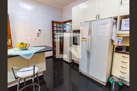 Casa à venda com 300m², 4 quartos e 3 vagas Casa à venda com 300m², 4 quartos e 3 vagasCozinha