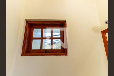 Casa à venda com 300m², 4 quartos e 3 vagas Casa à venda com 300m², 4 quartos e 3 vagasLavabo