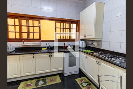 Casa à venda com 300m², 4 quartos e 3 vagas Casa à venda com 300m², 4 quartos e 3 vagasCozinha