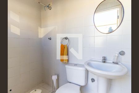 Casa à venda com 300m², 4 quartos e 3 vagas Casa à venda com 300m², 4 quartos e 3 vagasBanheiro de Serviço