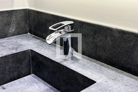 Apartamento para alugar com 100m², 2 quartos e 2 vagas Apartamento para alugar com 100m², 2 quartos e 2 vagasBanheiro da Suíte 2