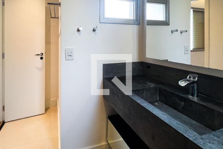 Apartamento para alugar com 100m², 2 quartos e 2 vagas Apartamento para alugar com 100m², 2 quartos e 2 vagasBanheiro da Suíte 1