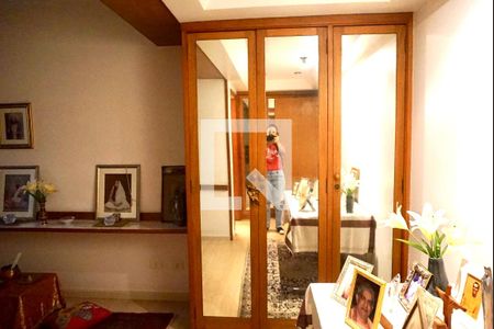 Apartamento à venda com 331m², 4 quartos e 4 vagas Apartamento à venda com 331m², 4 quartos e 4 vagasSuite 2