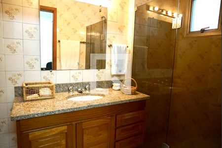 Apartamento à venda com 331m², 4 quartos e 4 vagas Apartamento à venda com 331m², 4 quartos e 4 vagasBanheiro suite 4