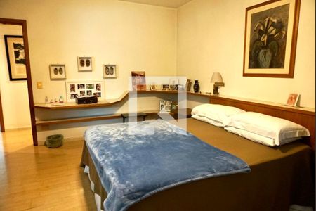 Apartamento à venda com 331m², 4 quartos e 4 vagas Apartamento à venda com 331m², 4 quartos e 4 vagasSuite 1