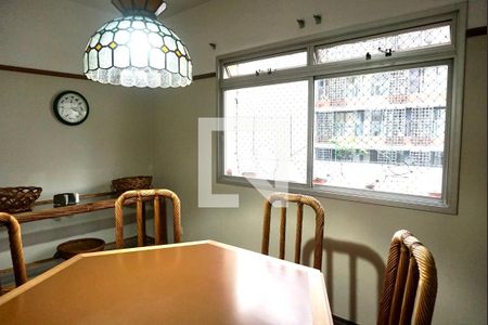 Apartamento à venda com 331m², 4 quartos e 4 vagas Apartamento à venda com 331m², 4 quartos e 4 vagasSala de jantar