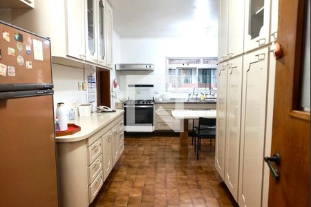 Apartamento à venda com 331m², 4 quartos e 4 vagas Apartamento à venda com 331m², 4 quartos e 4 vagasCozinha