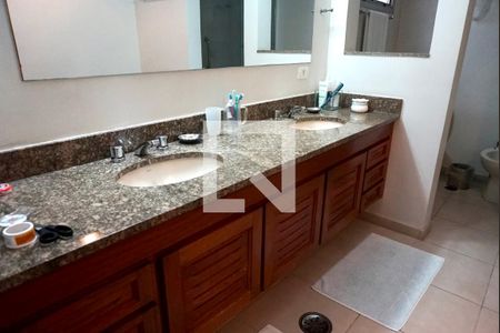 Apartamento à venda com 331m², 4 quartos e 4 vagas Apartamento à venda com 331m², 4 quartos e 4 vagasSuite 1