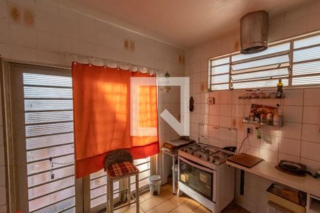 Casa à venda com 164m², 2 quartos e 2 vagas Casa à venda com 164m², 2 quartos e 2 vagasCozinha