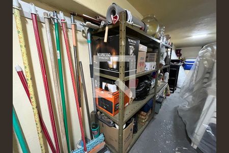 Casa à venda com 160m², 2 quartos e 2 vagasDespensa