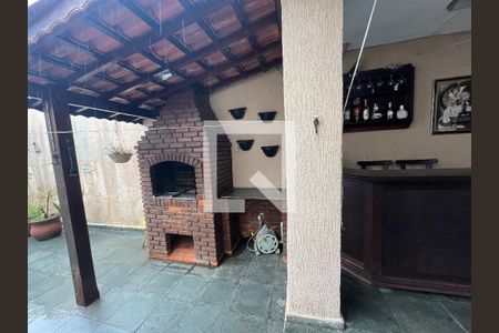 Casa à venda com 160m², 2 quartos e 2 vagasÁrea comum - Churrasqueira