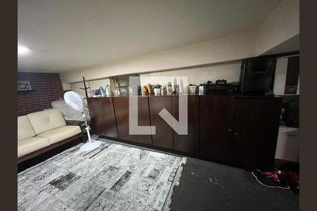 Casa à venda com 160m², 2 quartos e 2 vagasÁrea de Serviço