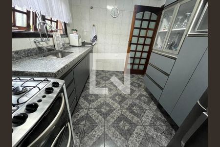 Casa à venda com 160m², 2 quartos e 2 vagasCozinha