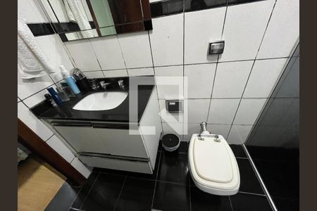 Casa à venda com 160m², 2 quartos e 2 vagasBanheiro da Suíte