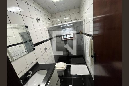 Casa à venda com 160m², 2 quartos e 2 vagasBanheiro da Suíte