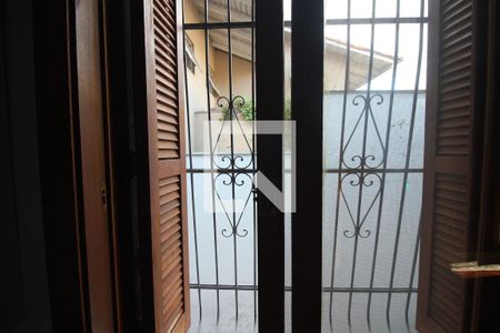 Casa à venda com 396m², 4 quartos e 6 vagas Casa à venda com 396m², 4 quartos e 6 vagasVista do quarto 2