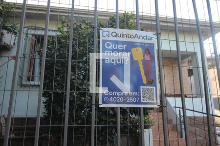 Casa à venda com 396m², 4 quartos e 6 vagas Casa à venda com 396m², 4 quartos e 6 vagasFachada