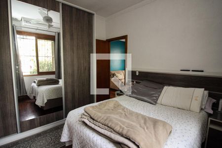 Casa à venda com 396m², 4 quartos e 6 vagas Casa à venda com 396m², 4 quartos e 6 vagasQuarto 1