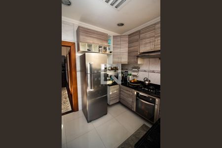 Casa à venda com 396m², 4 quartos e 6 vagas Casa à venda com 396m², 4 quartos e 6 vagasCozinha 1