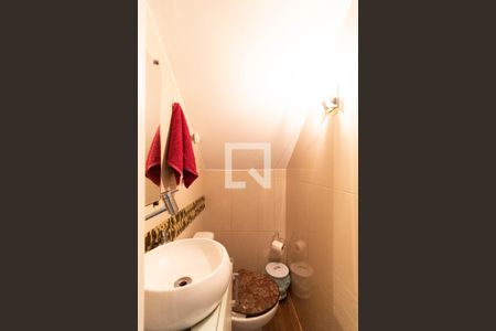 Casa à venda com 300m², 3 quartos e 4 vagas Casa à venda com 300m², 3 quartos e 4 vagasLavabo