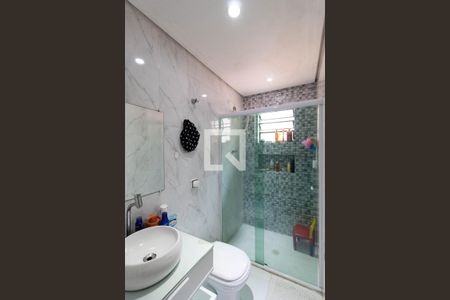 Casa à venda com 300m², 3 quartos e 4 vagas Casa à venda com 300m², 3 quartos e 4 vagasBanheiro