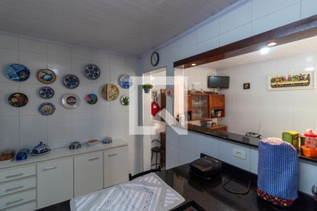 Casa à venda com 170m², 3 quartos e 2 vagas Casa à venda com 170m², 3 quartos e 2 vagasCozinha Americana