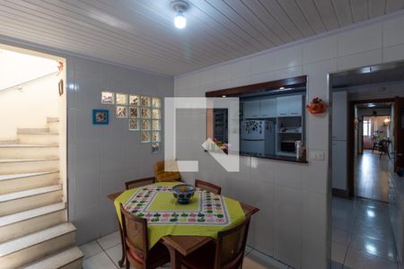 Casa à venda com 170m², 3 quartos e 2 vagas Casa à venda com 170m², 3 quartos e 2 vagasSala de Jantar