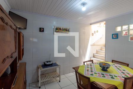 Casa à venda com 170m², 3 quartos e 2 vagas Casa à venda com 170m², 3 quartos e 2 vagasSala de Jantar