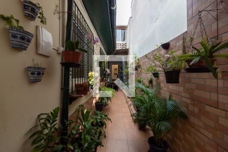 Casa à venda com 170m², 3 quartos e 2 vagas Casa à venda com 170m², 3 quartos e 2 vagasQuintal