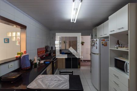 Casa à venda com 170m², 3 quartos e 2 vagas Casa à venda com 170m², 3 quartos e 2 vagasCozinha Americana