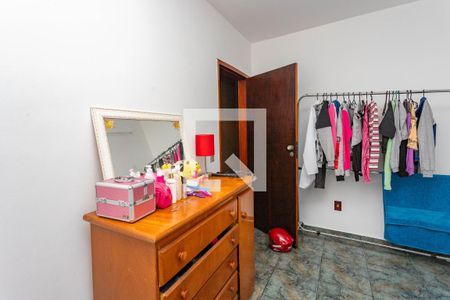 Casa à venda com 163m², 4 quartos e 2 vagas Casa à venda com 163m², 4 quartos e 2 vagasQuarto 2