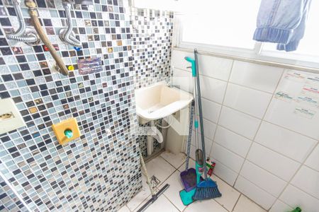 Apartamento à venda com 45m², 2 quartos e 1 vaga Apartamento à venda com 45m², 2 quartos e 1 vagaCozinha e Área de Serviço