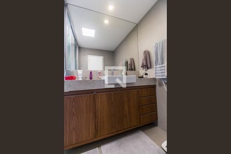 Apartamento à venda com 158m², 3 quartos e 3 vagasBanheiro da Suíte 1