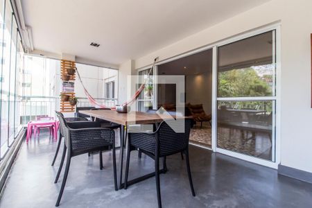 Apartamento à venda com 158m², 3 quartos e 3 vagasVaranda gourmet