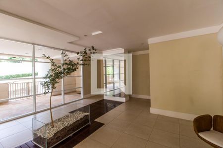 Apartamento à venda com 158m², 3 quartos e 3 vagasHall social